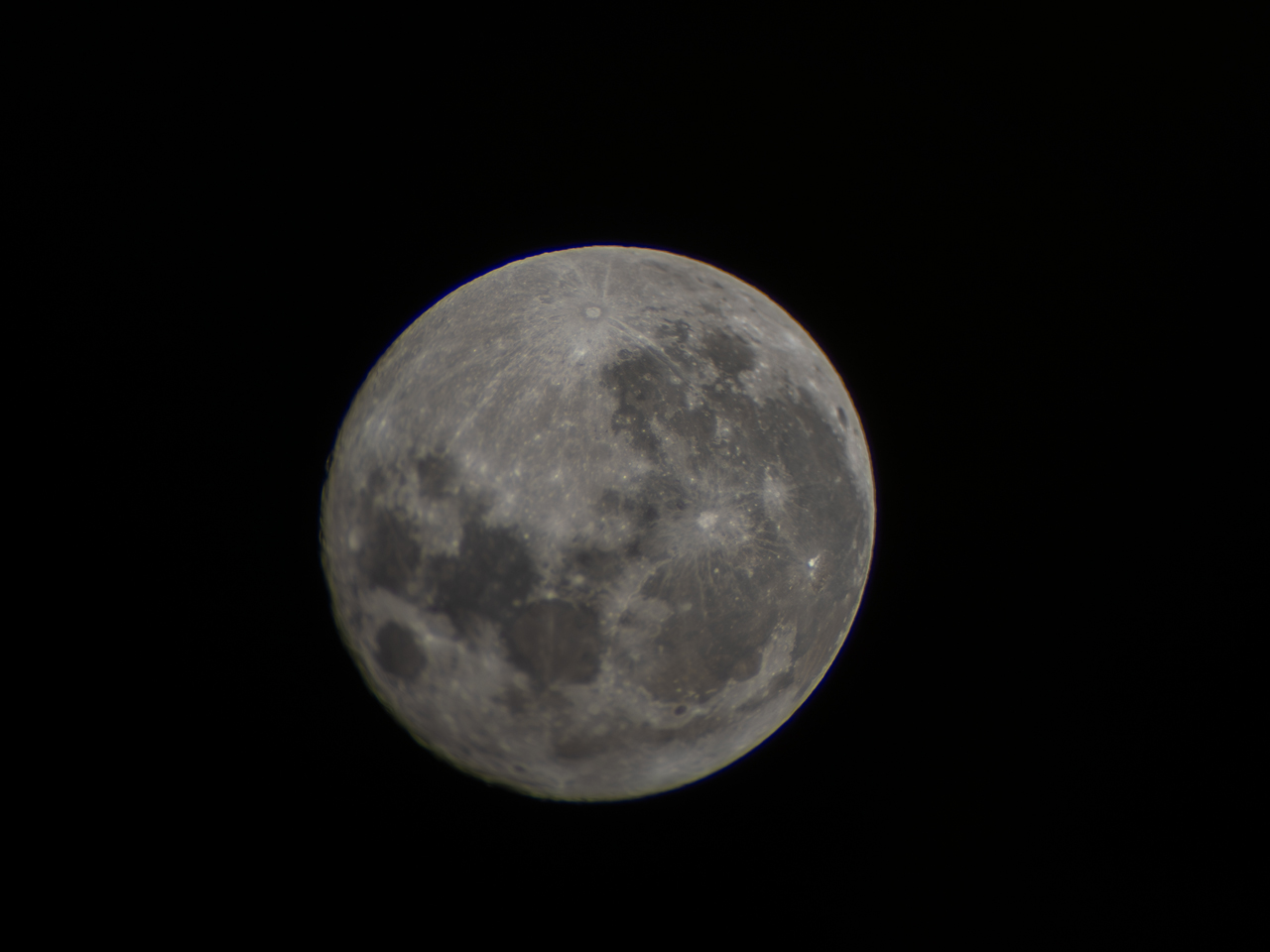 astro-1280×960-p2 moon live image